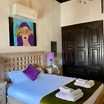 Cedrus Hotel